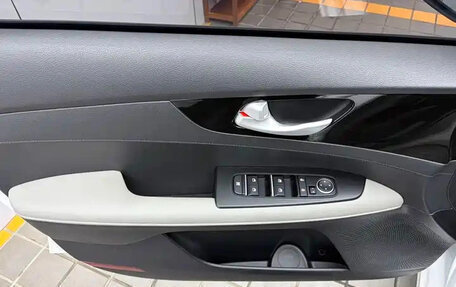 KIA K3, 2022 год, 1 142 000 рублей, 16 фотография