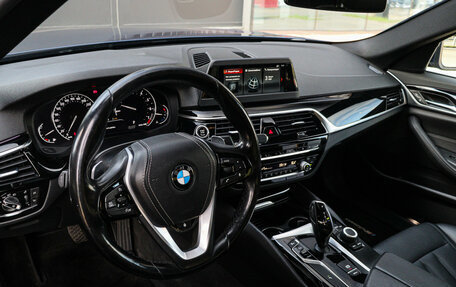 BMW 5 серия, 2018 год, 2 800 000 рублей, 13 фотография