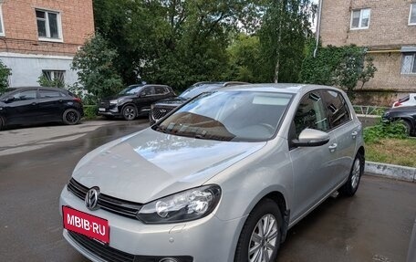 Volkswagen Golf VI, 2012 год, 850 000 рублей, 1 фотография