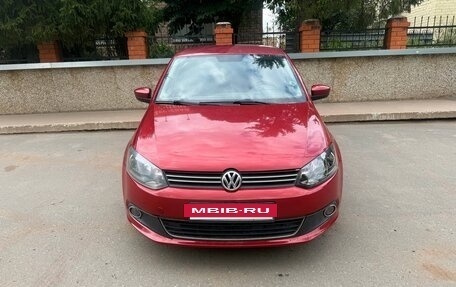 Volkswagen Polo VI (EU Market), 2012 год, 830 000 рублей, 2 фотография
