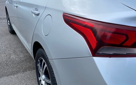 Hyundai Solaris II рестайлинг, 2017 год, 1 300 000 рублей, 5 фотография