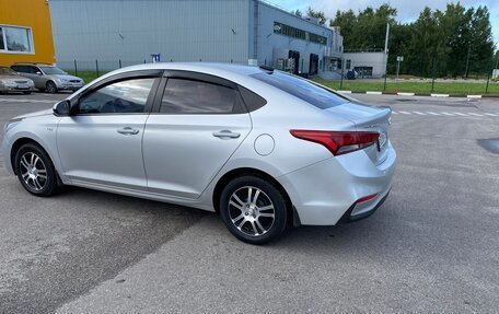 Hyundai Solaris II рестайлинг, 2017 год, 1 300 000 рублей, 8 фотография