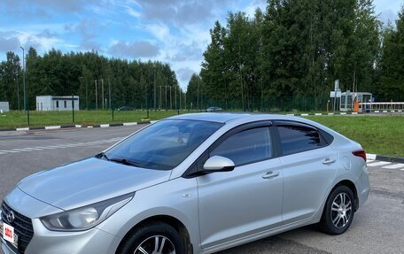 Hyundai Solaris II рестайлинг, 2017 год, 1 300 000 рублей, 9 фотография