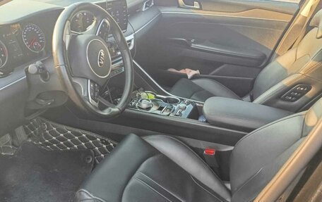 KIA K5, 2020 год, 2 300 000 рублей, 6 фотография