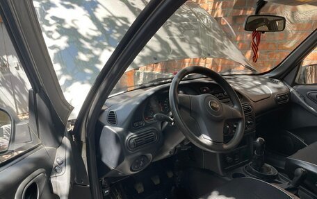 Chevrolet Niva I рестайлинг, 2010 год, 850 000 рублей, 4 фотография