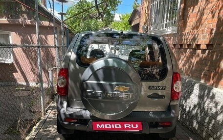 Chevrolet Niva I рестайлинг, 2010 год, 850 000 рублей, 2 фотография