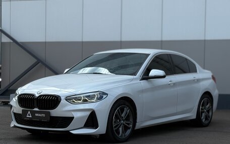 BMW 1 серия, 2022 год, 2 430 000 рублей, 1 фотография