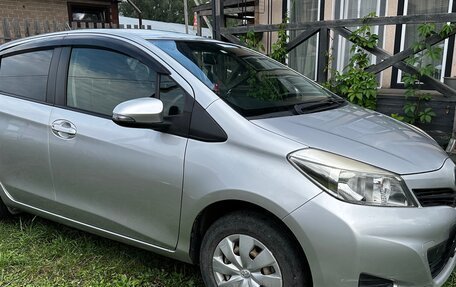Toyota Vitz, 2013 год, 920 000 рублей, 1 фотография