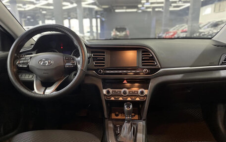 Hyundai Elantra VI рестайлинг, 2019 год, 1 749 000 рублей, 9 фотография