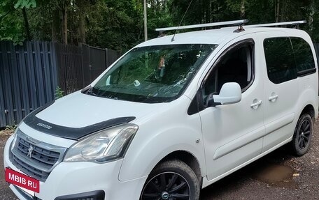Peugeot Partner II рестайлинг 2, 2016 год, 830 000 рублей, 6 фотография