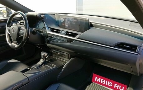 Lexus ES VII, 2018 год, 2 400 000 рублей, 9 фотография