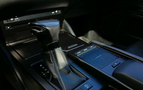 Lexus ES VII, 2018 год, 2 400 000 рублей, 18 фотография