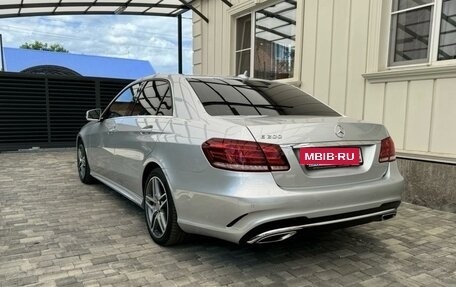 Mercedes-Benz E-Класс, 2014 год, 2 700 000 рублей, 31 фотография