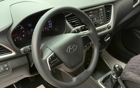 Hyundai Solaris II рестайлинг, 2018 год, 1 020 000 рублей, 14 фотография