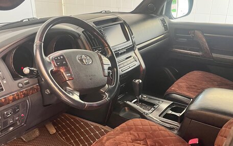 Toyota Land Cruiser 200, 2011 год, 3 400 000 рублей, 6 фотография