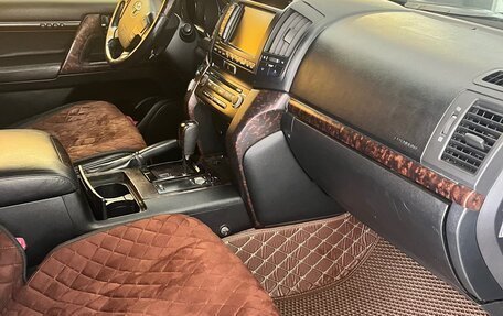 Toyota Land Cruiser 200, 2011 год, 3 400 000 рублей, 8 фотография