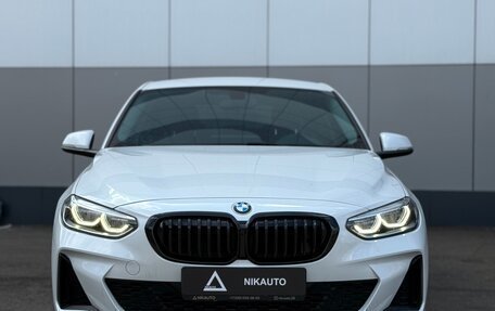 BMW 1 серия, 2022 год, 2 430 000 рублей, 3 фотография