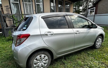Toyota Vitz, 2013 год, 920 000 рублей, 6 фотография