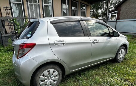 Toyota Vitz, 2013 год, 920 000 рублей, 7 фотография