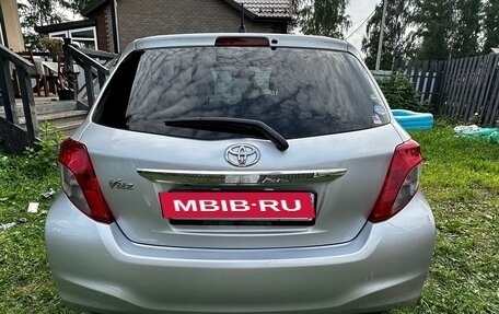 Toyota Vitz, 2013 год, 920 000 рублей, 5 фотография