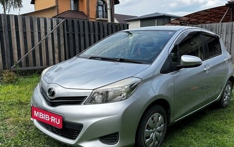 Toyota Vitz, 2013 год, 920 000 рублей, 8 фотография