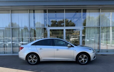 Chevrolet Cruze II, 2010 год, 699 000 рублей, 4 фотография
