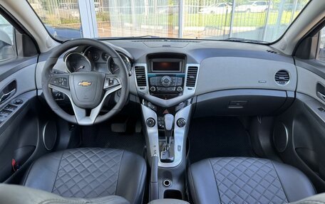 Chevrolet Cruze II, 2010 год, 699 000 рублей, 9 фотография