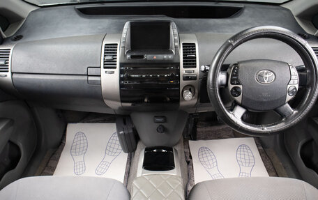 Toyota Prius, 2007 год, 649 000 рублей, 8 фотография