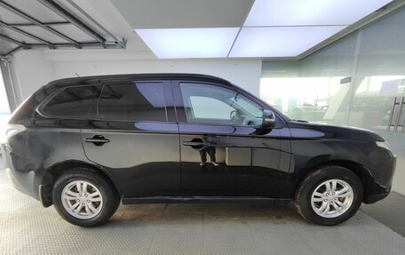 Mitsubishi Outlander III рестайлинг 3, 2013 год, 1 470 000 рублей, 5 фотография