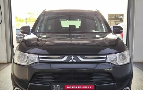 Mitsubishi Outlander III рестайлинг 3, 2013 год, 1 470 000 рублей, 2 фотография