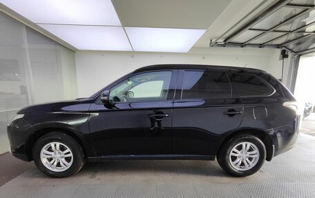 Mitsubishi Outlander III рестайлинг 3, 2013 год, 1 470 000 рублей, 10 фотография