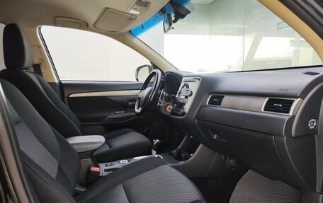 Mitsubishi Outlander III рестайлинг 3, 2013 год, 1 470 000 рублей, 13 фотография