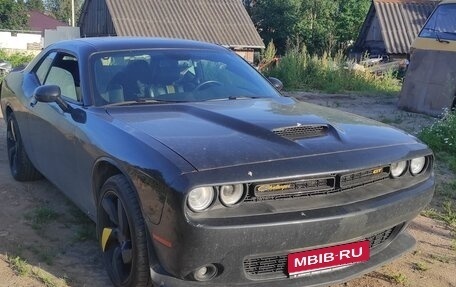 Dodge Challenger III рестайлинг 2, 2018 год, 2 500 000 рублей, 1 фотография