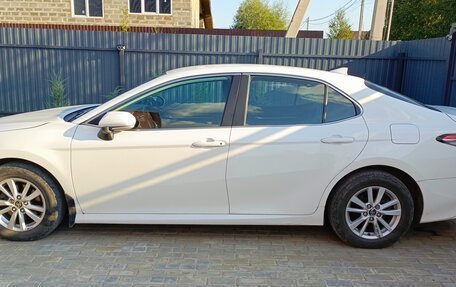 Toyota Camry, 2018 год, 2 300 000 рублей, 8 фотография