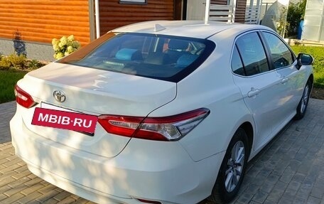 Toyota Camry, 2018 год, 2 300 000 рублей, 5 фотография