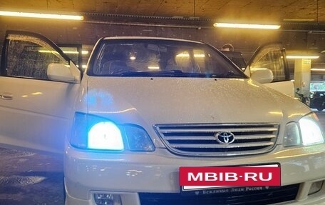Toyota Gaia, 2000 год, 550 000 рублей, 3 фотография
