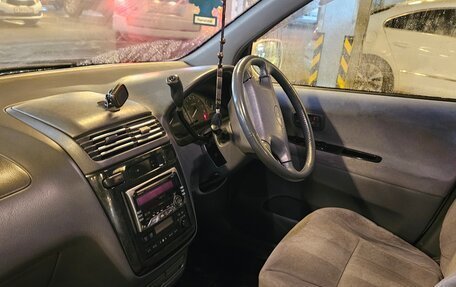 Toyota Gaia, 2000 год, 550 000 рублей, 16 фотография