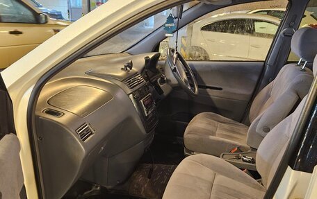 Toyota Gaia, 2000 год, 550 000 рублей, 15 фотография