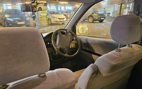 Toyota Gaia, 2000 год, 550 000 рублей, 11 фотография