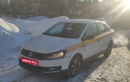 Volkswagen Polo VI (EU Market), 2017 год, 400 000 рублей, 4 фотография