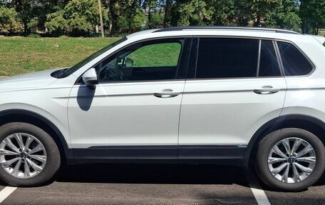 Volkswagen Tiguan II, 2021 год, 2 750 000 рублей, 2 фотография