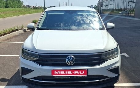 Volkswagen Tiguan II, 2021 год, 2 750 000 рублей, 6 фотография