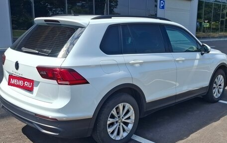 Volkswagen Tiguan II, 2021 год, 2 750 000 рублей, 5 фотография
