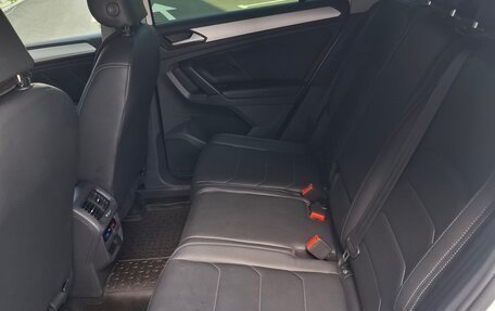 Volkswagen Tiguan II, 2021 год, 2 750 000 рублей, 17 фотография