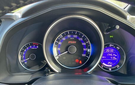 Honda Fit III, 2016 год, 1 300 000 рублей, 6 фотография