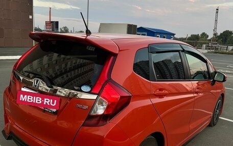 Honda Fit III, 2016 год, 1 300 000 рублей, 10 фотография