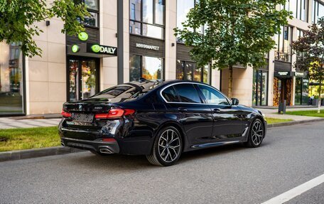 BMW 5 серия, 2022 год, 4 050 000 рублей, 6 фотография