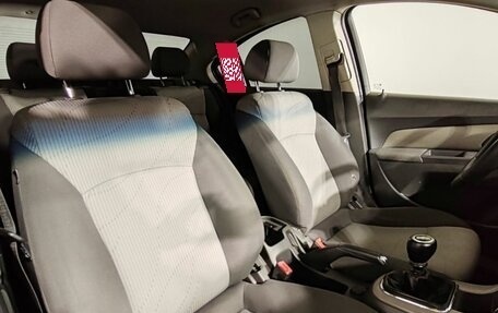 Chevrolet Cruze II, 2010 год, 500 000 рублей, 16 фотография