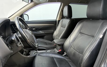 Mitsubishi Outlander III рестайлинг 3, 2012 год, 1 270 000 рублей, 10 фотография
