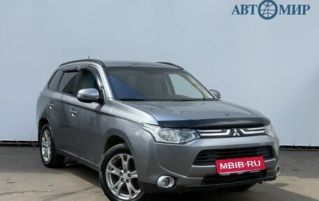 Mitsubishi Outlander III рестайлинг 3, 2012 год, 1 270 000 рублей, 3 фотография